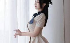 男朋友叫我打开腿上我